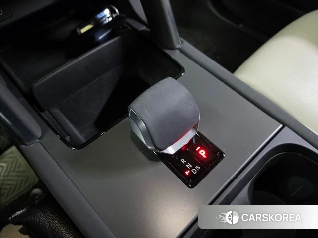 Land Rover Discovery Sports 2nd Generation 2024 Серый из Кореи, фото 3