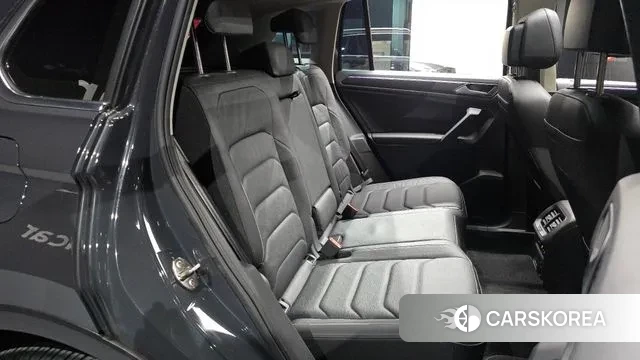 Volkswagen Tiguan second Generation 2023 Серый из Кореи, фото 3