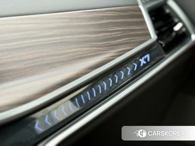 BMW X7 2024 Черный из Китая, фото 3