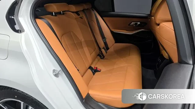 BMW 3 Series (G20) 2024 Белый из Кореи, фото 3