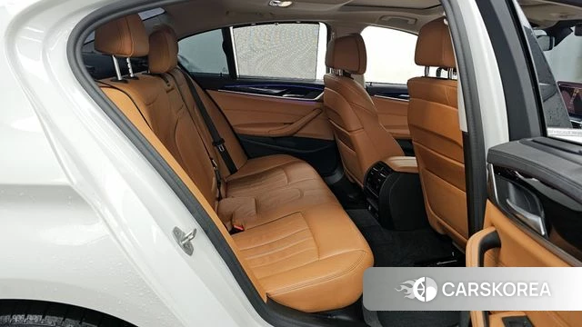 BMW 5 Series (G30) 2021 Белый из Кореи, фото 3