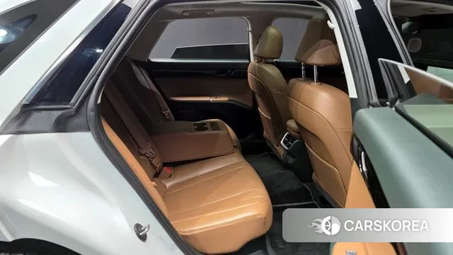 Hyundai Grandeur Hybrid (GN7) 2023 Белый из Кореи, фото 3