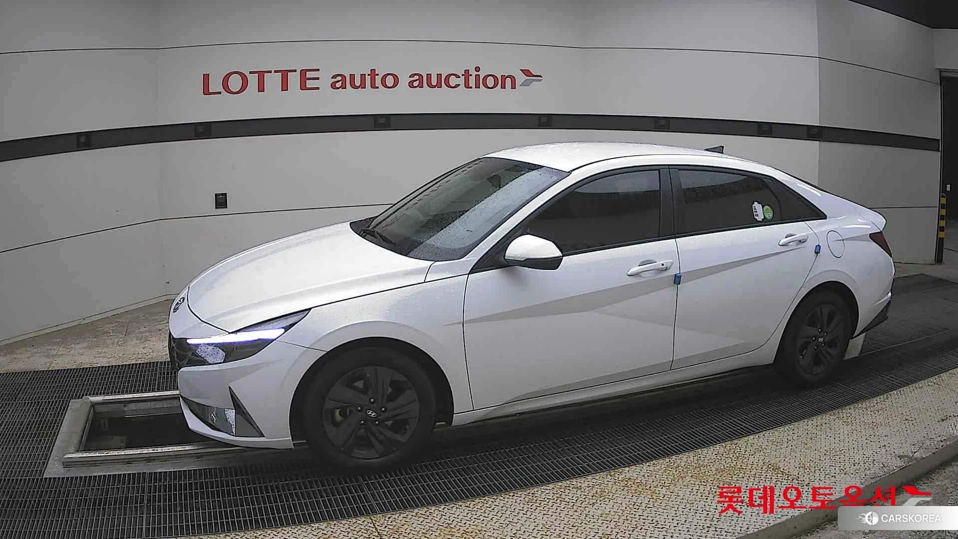 Hyundai Avante Hybrid 2022 Polar White из Кореи, фото 3