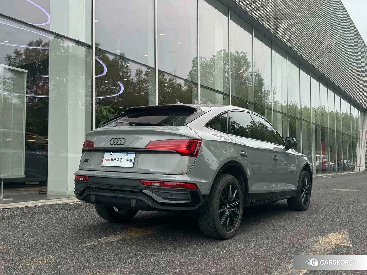 Audi Q5L 2020 Серебристо-серый из Китая, фото 2