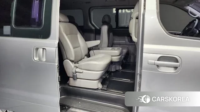 Hyundai The New Grand Starex 2018 Серебряный из Кореи, фото 3