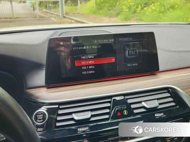 BMW 5 Series (G30) 2019 Белый из Кореи, фото 3