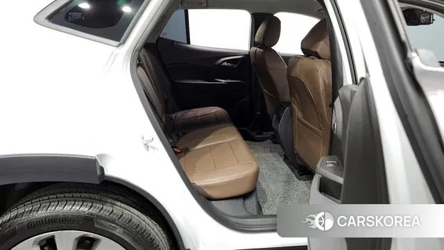 Chevrolet (GM Daewoo) Trax Crossover 2024 Белый из Кореи, фото 3