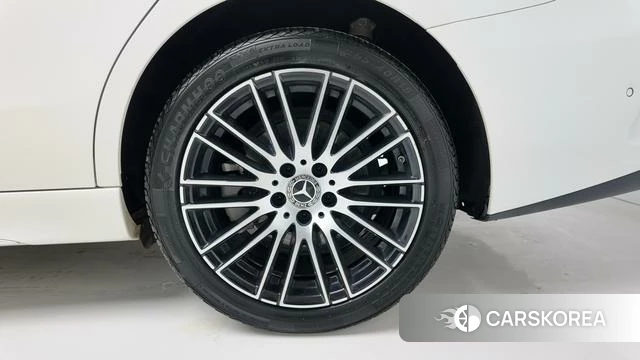 Mercedes-Benz Class C 2023 Белый из Китая, фото 3