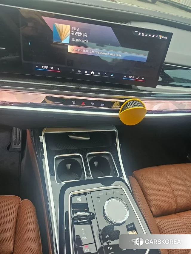 BMW 7 Series (G70) 2025 Черный из Кореи, фото 3