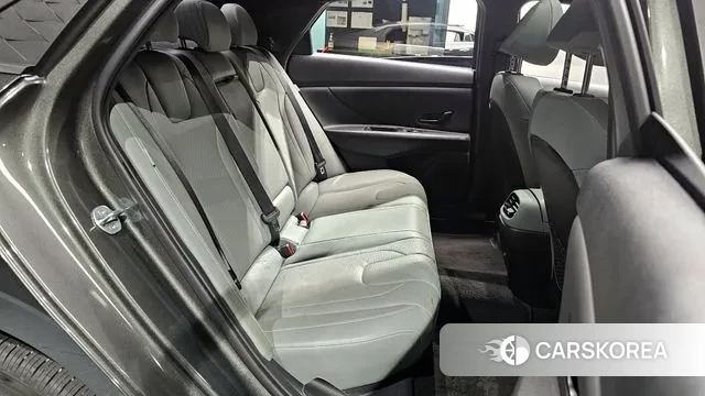 Hyundai The New Avante (CN7) 2023 Серый из Кореи, фото 3