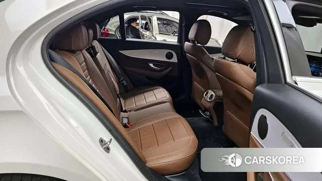 Mercedes-Benz E-Class W213 2020 Белый из Кореи, фото 3