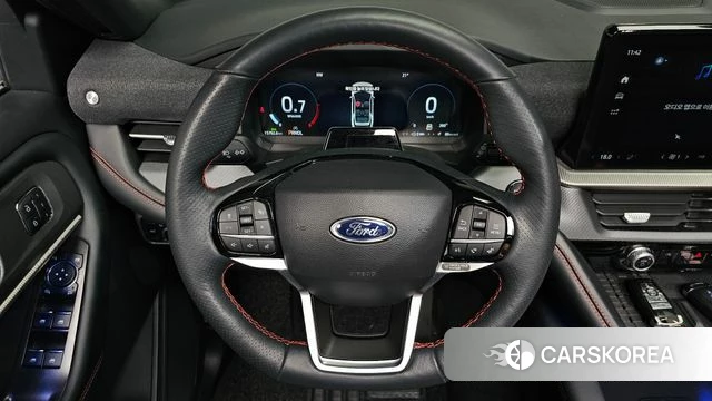 Ford Explorer 6th Generation 2024 Белый из Кореи, фото 3