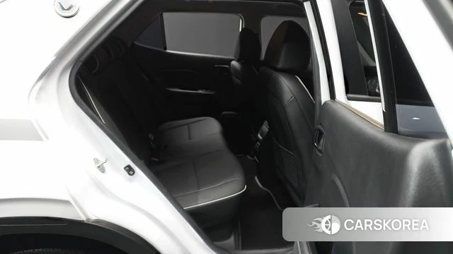 Hyundai Venue 2024 Белый из Кореи, фото 3