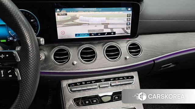 Mercedes-Benz E-Class W213 2023 Серый из Кореи, фото 3