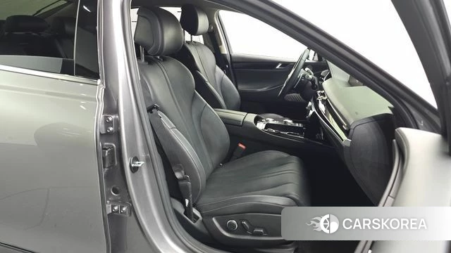 Genesis G80 (RG3) 2023 Серебряный из Кореи, фото 3