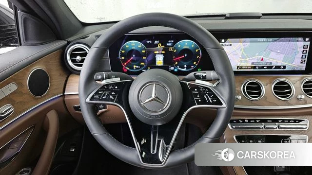 Mercedes-Benz E-Class W213 2021 Черный из Кореи, фото 3