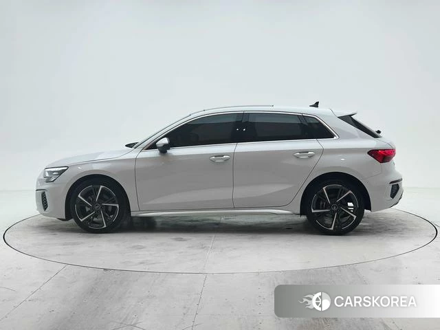 Audi A3 2022 Белый из Китая, фото 3