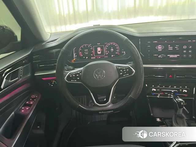 Volkswagen Passat 2022 Черный из Китая, фото 3