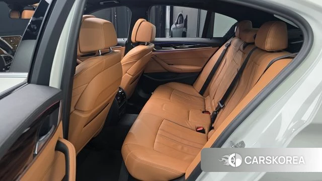 BMW 5 Series (G30) 2021 Белый из Кореи, фото 3