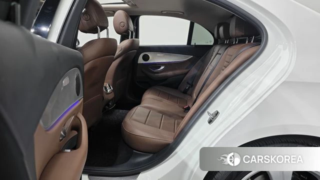 Mercedes-Benz E-Class W213 2018 Белый из Кореи, фото 3