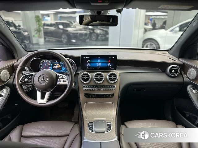 Mercedes-Benz GLC 2023 Белый из Китая, фото 3