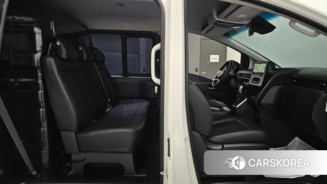 Hyundai Staria 2025 Белый из Кореи, фото 3