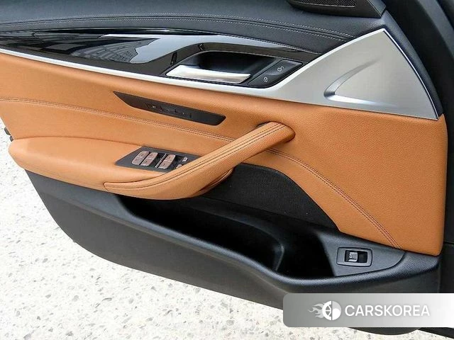 BMW 5 Series (G30) 2022 Белый из Кореи, фото 3