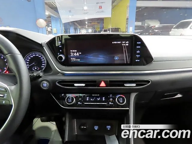 Hyundai Sonata (DN8) 2021 Белый из Кореи, фото 3