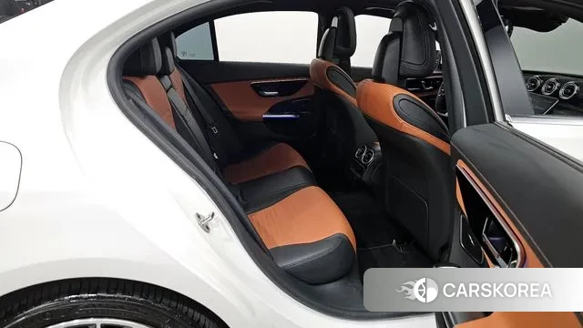 Mercedes-Benz C-Class W206 2022 Белый из Кореи, фото 3