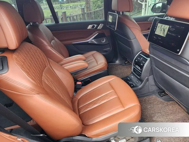 BMW X7 (G07) 2021 Черный из Кореи, фото 3