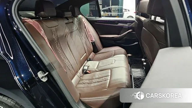 BMW 5 Series (G30) 2021 Черный из Кореи, фото 3