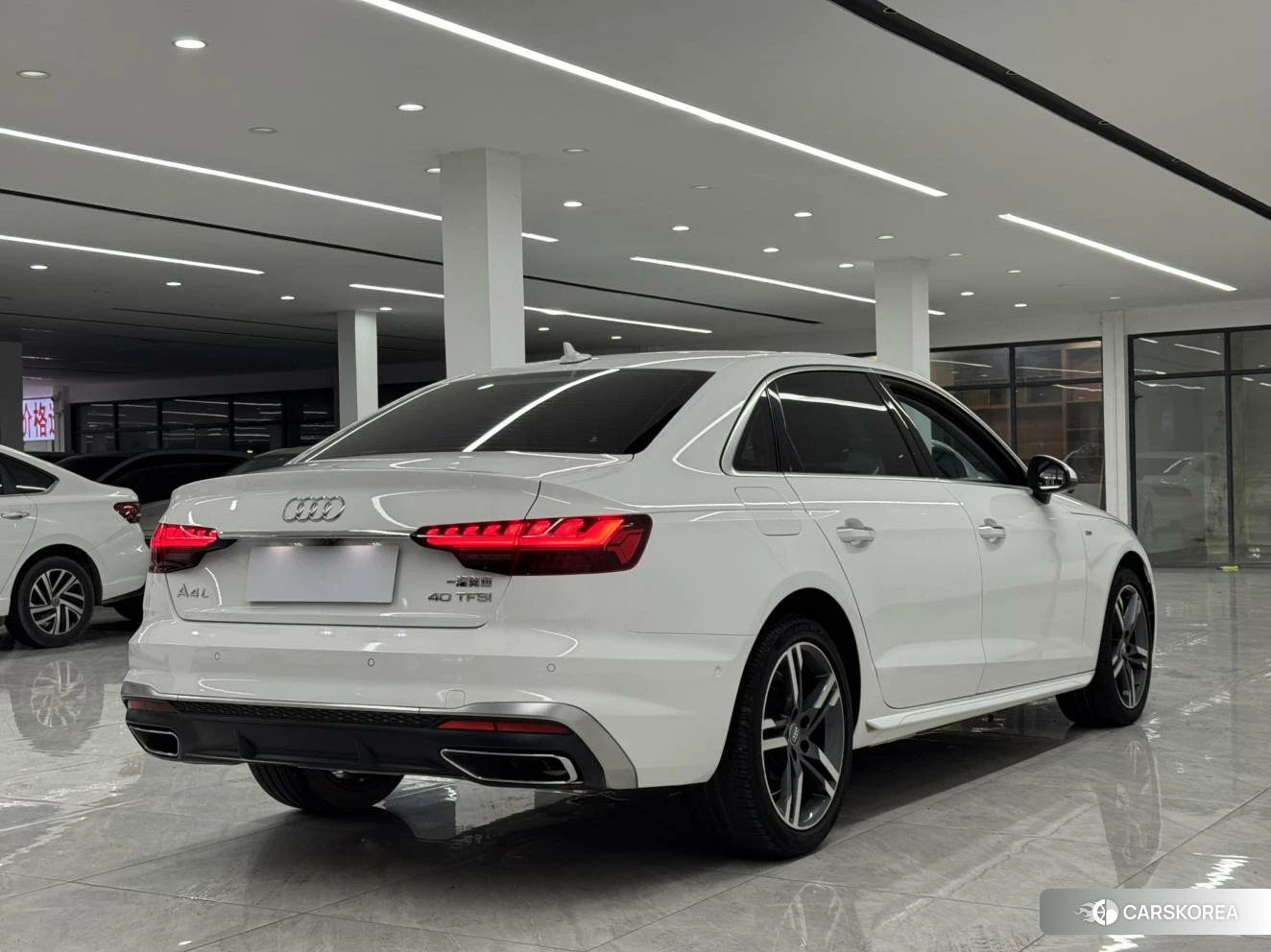 Audi A4L 2020 Белый из Китая, фото 3
