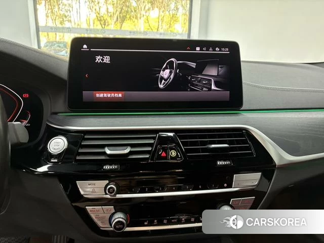 BMW 5 series 2021 Черный из Китая, фото 3