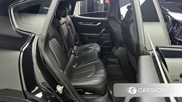 Maserati Levante 2018 Черный из Кореи, фото 3