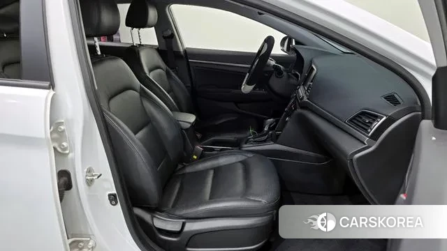 Hyundai Avante AD 2018 Белый из Кореи, фото 3