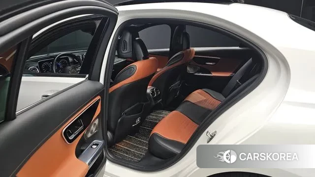 Mercedes-Benz C-Class W206 2022 Белый из Кореи, фото 3