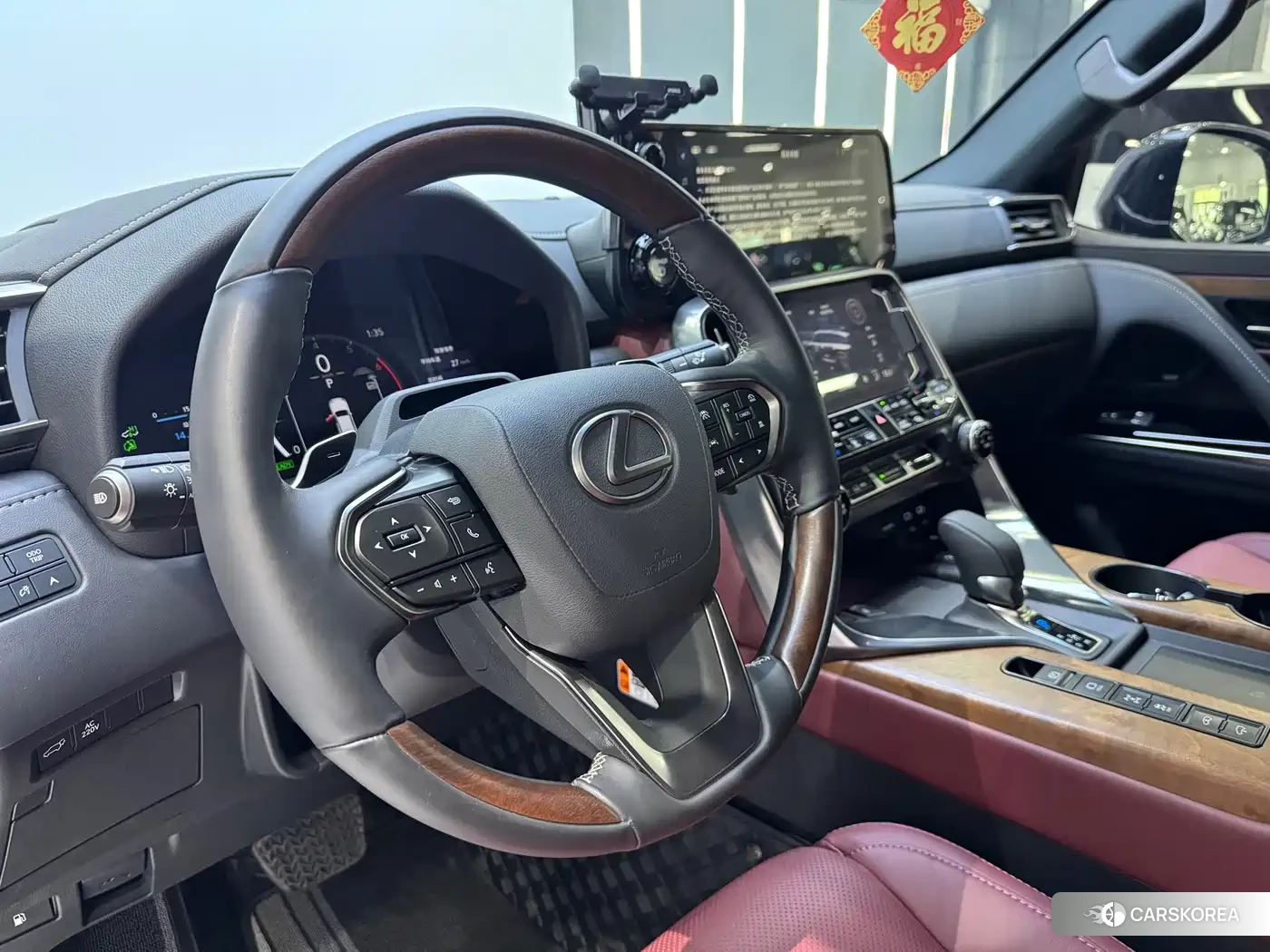 Lexus LX 2026 Черный из Китая, фото 3