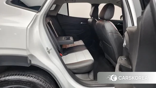 Chevrolet (GM Daewoo) Trax Crossover 2024 Белый из Кореи, фото 3