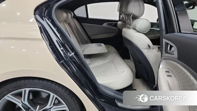 Genesis The New G70 Shooting Brake 2022 Жемчужный цвет из Кореи, фото 3