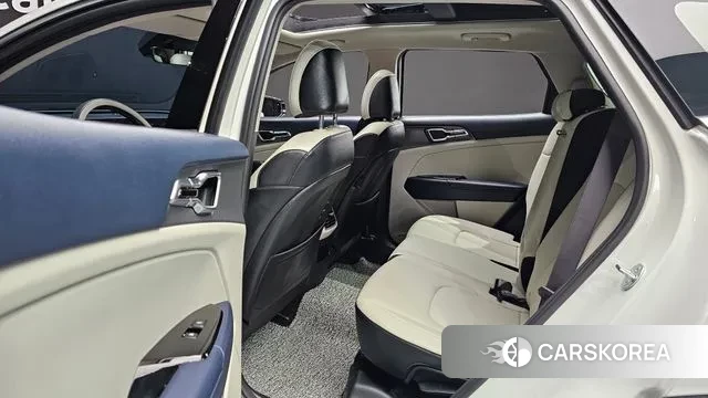 Kia Sportage 5th Generation 2023 Белый из Кореи, фото 3