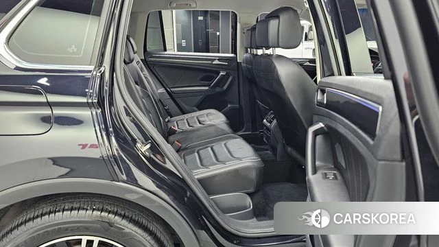 Volkswagen Tiguan second Generation 2021 Черный из Кореи, фото 3