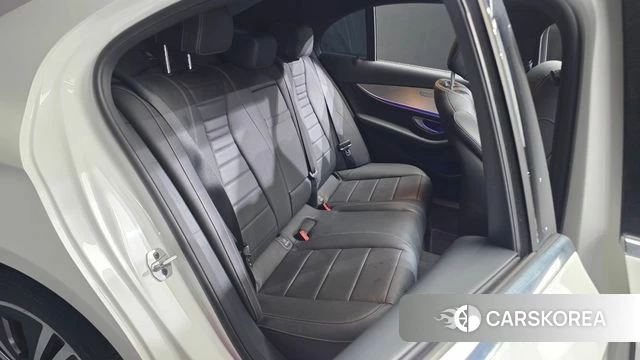 Mercedes-Benz E-Class W213 2021 Белый из Кореи, фото 3