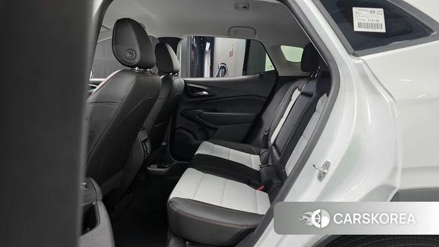 Chevrolet (GM Daewoo) Trax Crossover 2025 Белый из Кореи, фото 3