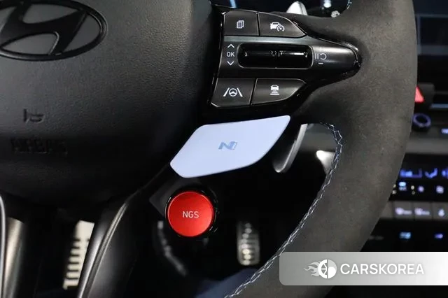 Hyundai The New Avante (CN7) 2024 Черный из Кореи, фото 3