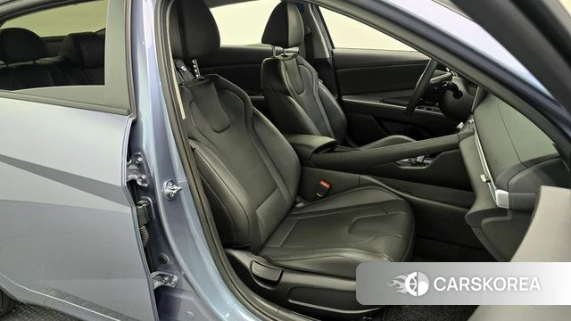 Hyundai The New Avante (CN7) 2025 Светло-серебряный цвет из Кореи, фото 3