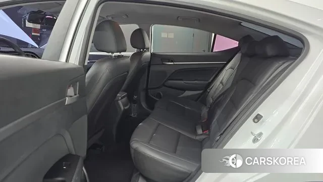 Hyundai Avante AD 2018 Белый из Кореи, фото 3
