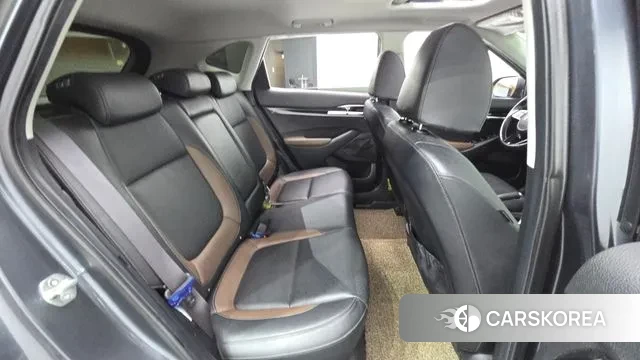 Kia Seltos 2021 Серый из Кореи, фото 3