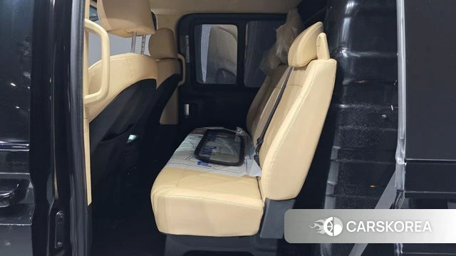 Hyundai Staria 2023 Черный из Кореи, фото 3