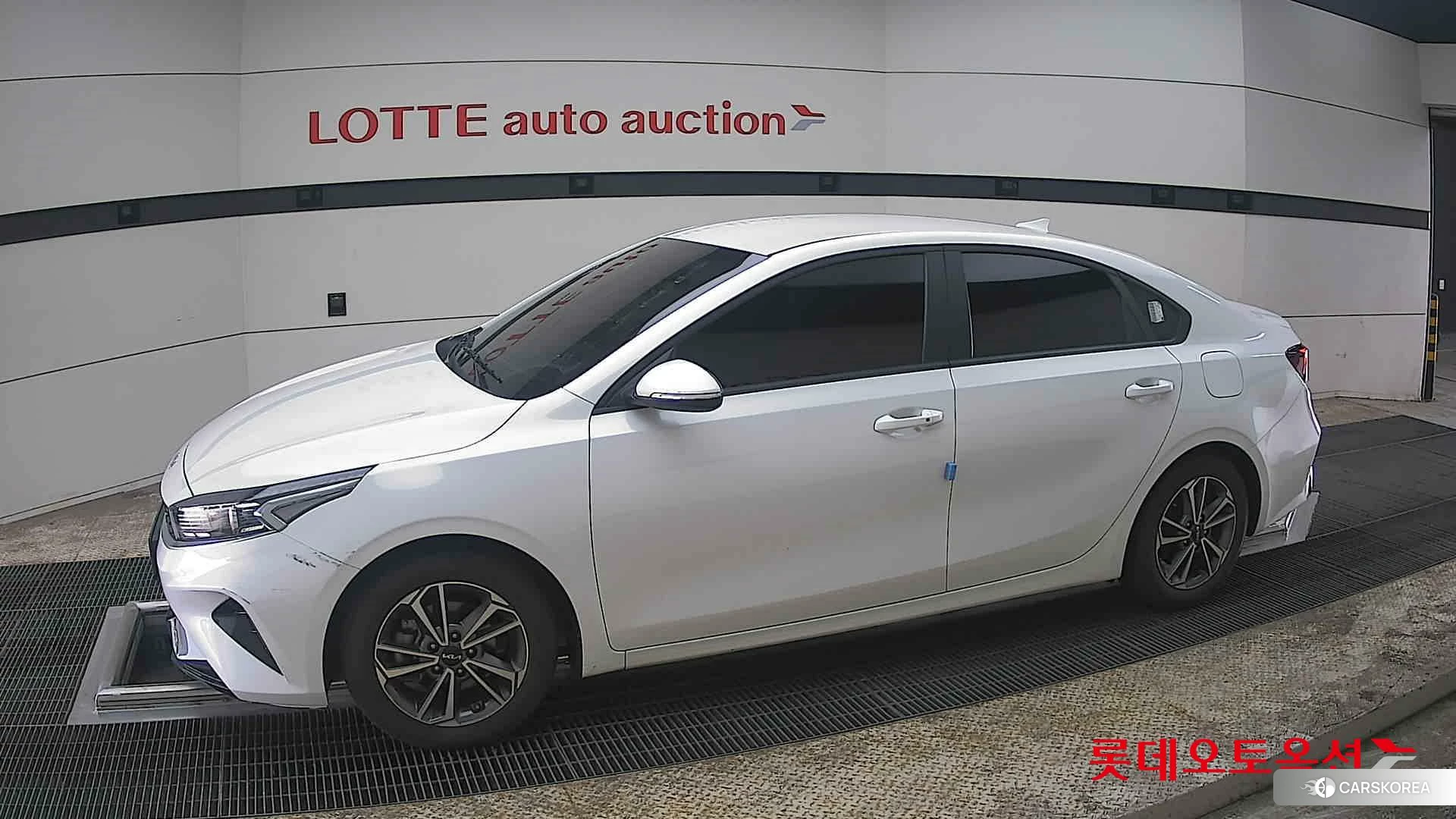 Kia K3 2022 Белый из Кореи, фото 3