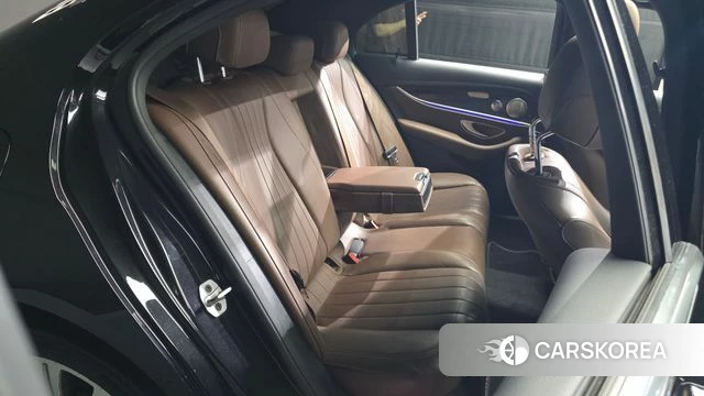 Mercedes-Benz E-Class W213 2021 Черный из Кореи, фото 3